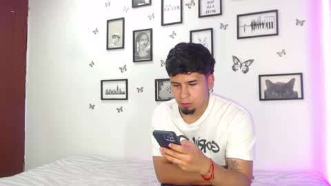 Snapshot of coupsextop chatting on January 2025 08:07:02 AM Juli and Liam online show from January 2025 08:07:02 AM