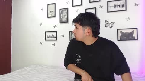 Snapshot of coupsextop chatting on January 2025 07:36:02 AM Juli and Liam online show from January 2025 07:36:02 AM