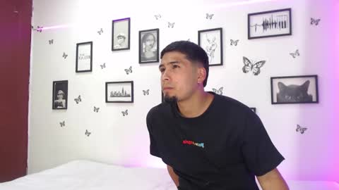 Snapshot of coupsextop chatting on January 2025 07:07:02 AM Juli and Liam online show from January 2025 07:07:02 AM