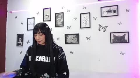 Snapshot of coupsextop chatting on February 2025 07:55:02 AM Juli and Liam online show from February 2025 07:55:02 AM