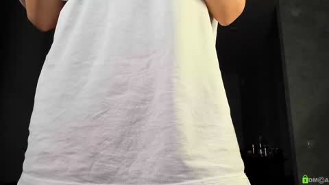 Snapshot of courtney_luv chatting on December 2025 12:57:02 PM Im Courtney Nice to meet youFollow meInstagram courtneyluv778 online show from December 2025 12:57:02 PM