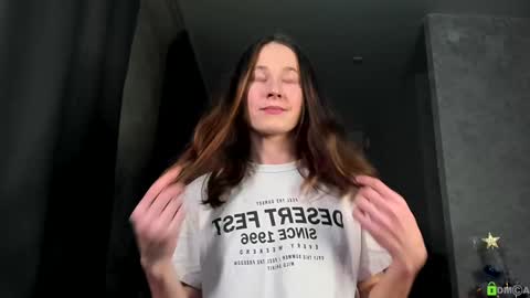 Snapshot of courtney_luv chatting on January 2026 02:10:02 PM Im Courtney Nice to meet youFollow meInstagram courtneyluv778 online show from January 2026 02:10:02 PM