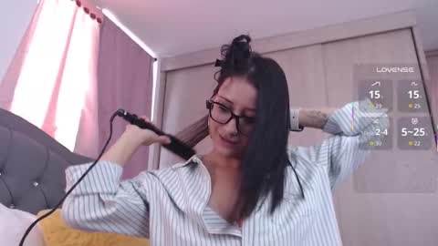 Snapshot of cowgirl_isa chatting on September 2025 08:56:01 PM cowgirl_isa online show from September 2025 08:56:01 PM