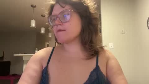 Snapshot of cozy_qt94 chatting on May 2026 01:33:02 AM cozy_qt94 online show from May 2026 01:33:02 AM