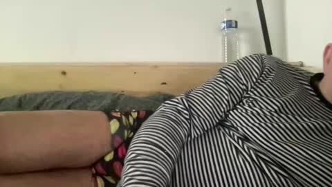 crapaud75018paris online show from April 2026 12:01:01 PM