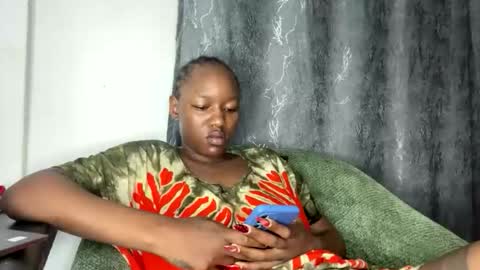 Snapshot of crave_meslowly chatting on April 2026 02:33:02 AM Taliee online show from April 2026 02:33:02 AM