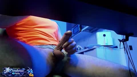 Snapshot of cravelorenzo chatting on February 2026 06:04:02 PM CraveLorenzo online show from February 2026 06:04:02 PM