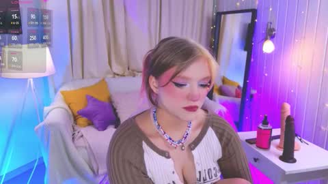 Snapshot of crazy__wine chatting on March 2026 10:38:02 PM Sonya online show from March 2026 10:38:02 PM