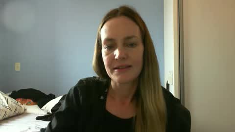 Anny online show from October 2025 03:51:02 PM