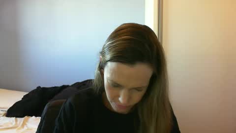 Anny online show from October 2025 10:48:01 AM