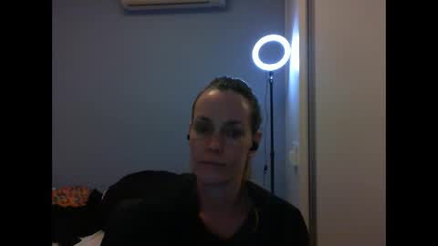 Anny online show from October 2025 11:24:02 PM