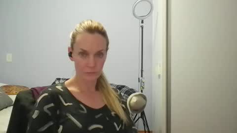 Anny online show from April 2026 12:19:01 AM