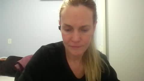 Snapshot of crazyanny chatting on June 2026 12:35:01 AM Anny online show from June 2026 12:35:01 AM