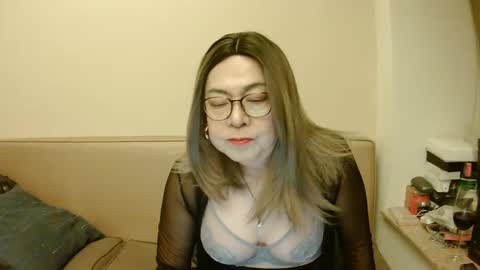 Snapshot of crazychika chatting on March 2025 08:42:02 PM Kelly online show from March 2025 08:42:02 PM