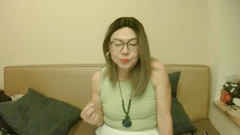 Snapshot of crazychika chatting on October 2025 03:33:02 PM Kelly online show from October 2025 03:33:02 PM