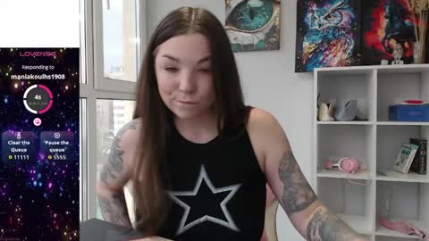 Snapshot of crazycouple1993 chatting on April 2026 02:06:01 PM Kerry Ronny. More customized contentFREE following online show from April 2026 02:06:01 PM
