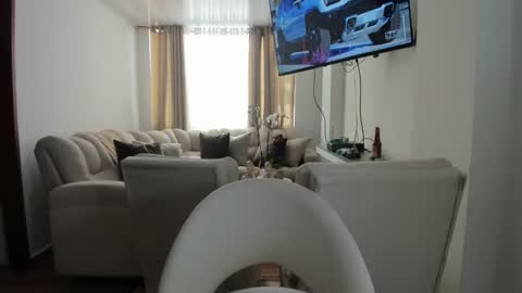 Snapshot of crazygirlsweet chatting on November 2025 04:17:02 PM LAURA online show from November 2025 04:17:02 PM