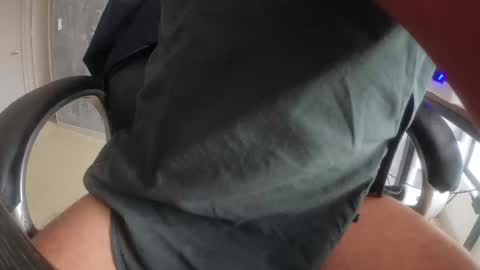 Snapshot of crazylive5 chatting on February 2025 08:57:01 PM crazylive5 online show from February 2025 08:57:01 PM