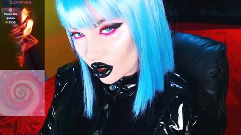 Snapshot of crazypinkyball chatting on April 2026 02:38:01 PM Roxy online show from April 2026 02:38:01 PM