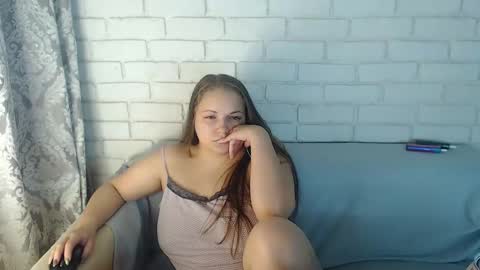 Crazyy Girl  online show from January 2025 04:45:01 PM