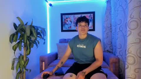 Snapshot of cream_jock chatting on October 2025 01:47:02 AM jock an flufi online show from October 2025 01:47:02 AM