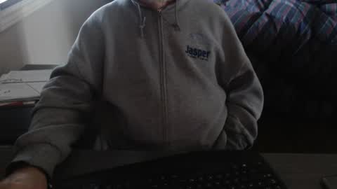 Creamormilk online show from September 2025 01:01:01 PM