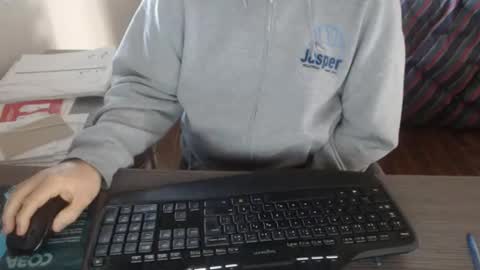 Creamormilk online show from October 2025 06:03:01 PM