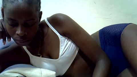 Snapshot of creamy_pussie chatting on June 2026 12:42:01 PM creamy_pussie online show from June 2026 12:42:01 PM