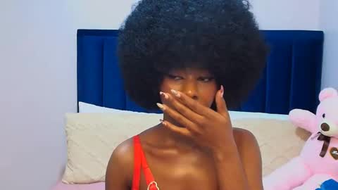 Snapshot of creamybabee chatting on March 2026 06:40:02 PM queen online show from March 2026 06:40:02 PM