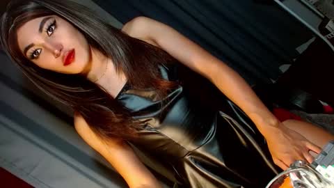 Snapshot of creamycum_celinexxx chatting on January 2025 04:11:02 PM Celine online show from January 2025 04:11:02 PM