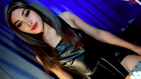 Snapshot of creamycum_celinexxx chatting on February 2025 06:02:02 PM Celine online show from February 2025 06:02:02 PM