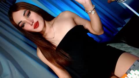 Snapshot of creamycum_celinexxx chatting on February 2025 08:07:02 PM Celine online show from February 2025 08:07:02 PM