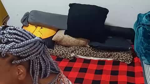 creamyhub online show from October 2025 08:37:01 AM