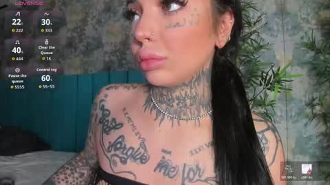 Sophie online show from May 2026 05:47:01 AM