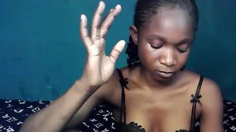 creamyxsugar online show from October 2025 02:40:01 PM