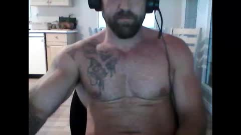Snapshot of creatureofbeauty chatting on May 2026 02:50:02 AM creatureofbeauty online show from May 2026 02:50:02 AM