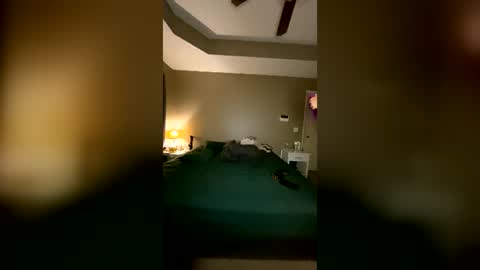 Creeksidecouple online show from June 2026 03:04:01 AM