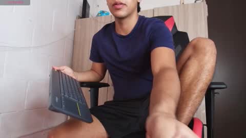 Snapshot of crh58_ chatting on February 2026 07:10:01 PM crh58_ online show from February 2026 07:10:01 PM