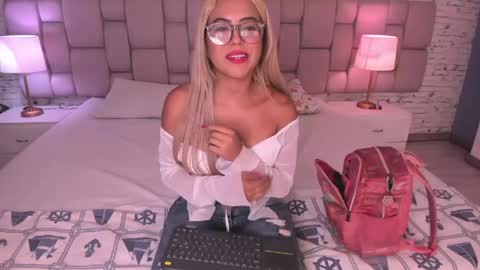 CristyBloom  online show from June 2026 07:59:01 PM