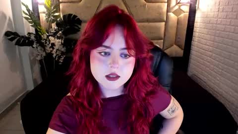 Snapshot of crimson_tati chatting on March 2026 04:07:02 AM Tatiana online show from March 2026 04:07:02 AM