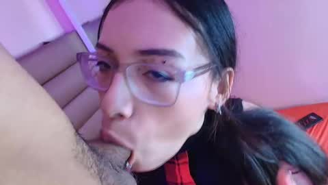 crimsonsecretts online show from November 2025 12:38:01 PM