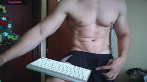 cris2428 online show from November 2025 08:12:01 PM