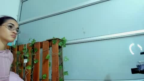 cris_dulce online show from April 2026 05:54:01 PM