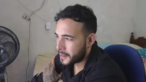 Snapshot of cris_simons chatting on December 2024 01:14:01 AM cris_simons online show from December 2024 01:14:01 AM