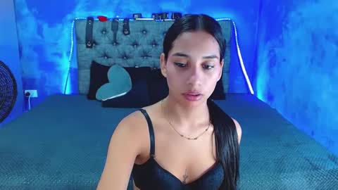 Snapshot of crisandmery chatting on September 2025 04:12:02 AM CRISANDMERY online show from September 2025 04:12:02 AM