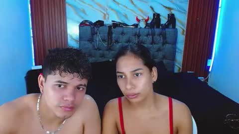 CRISANDMERY online show from January 2026 07:46:01 AM