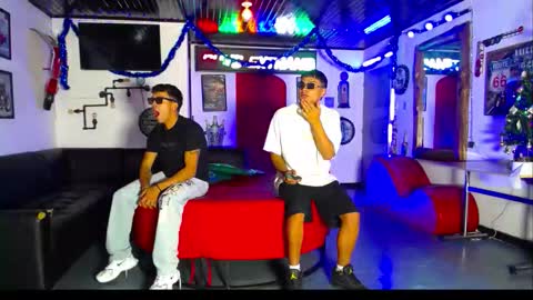 Snapshot of crismens chatting on December 2025 08:05:01 PM crismens online show from December 2025 08:05:01 PM