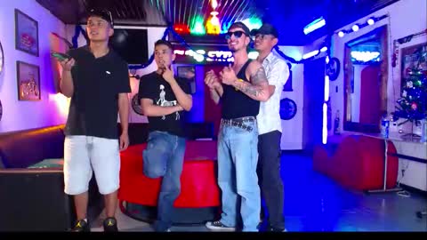 Snapshot of crismens chatting on January 2026 08:12:01 PM crismens online show from January 2026 08:12:01 PM