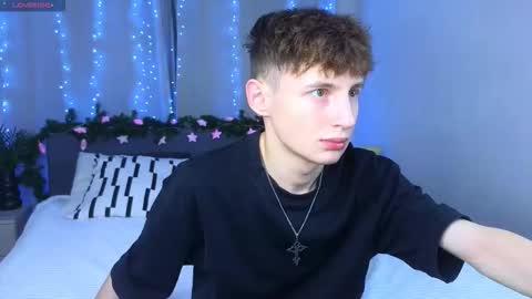 Snapshot of crisp1n chatting on December 2025 02:48:01 PM Chris online show from December 2025 02:48:01 PM