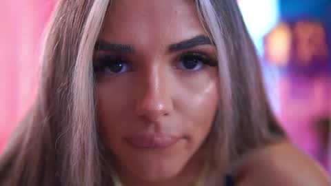 Snapshot of crisstyblair chatting on April 2026 09:04:01 AM Crissy online show from April 2026 09:04:01 AM